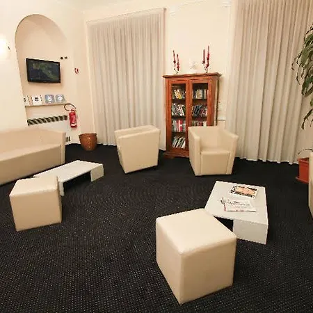 Hotel Urbani