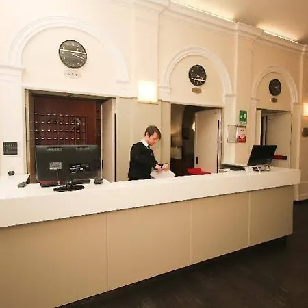 Urbani Hotel 3*