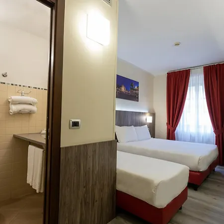 Hotell Urbani 3*