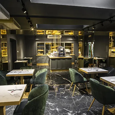 Urbani 3* Turin