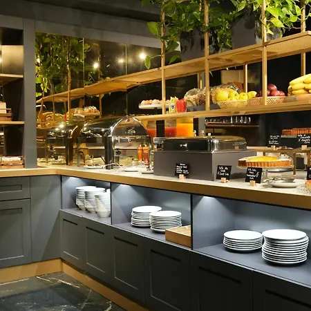 Urbani Hotel 3*