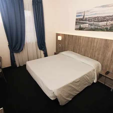Urbani Отель 3*