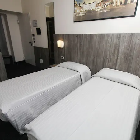 Hotel Urbani
