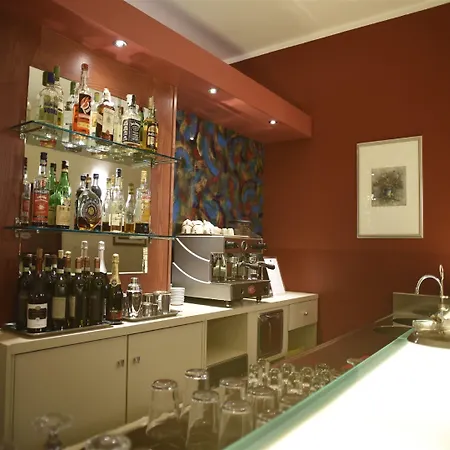 乌尔巴尼酒店 都灵