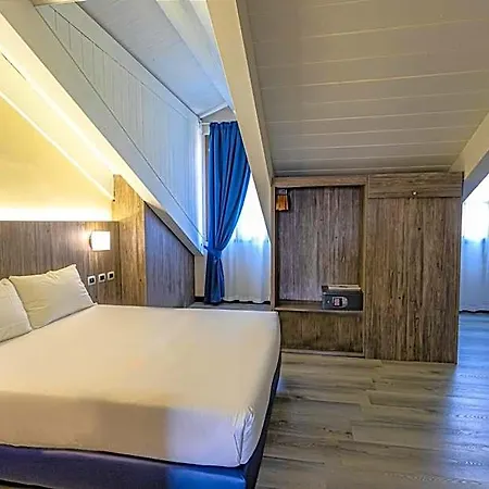 Hotel Urbani