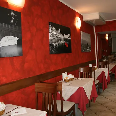 Hotel Urbani 3*