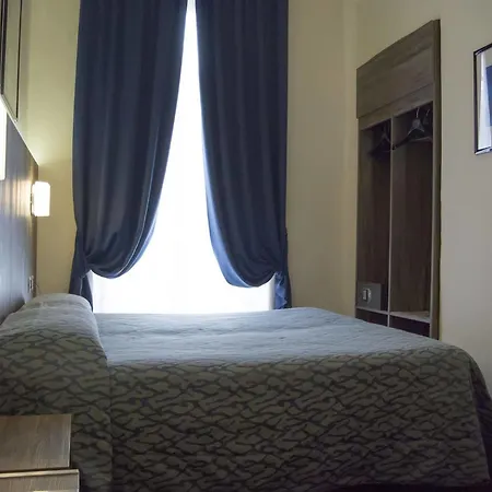 Urbani 3* Turin