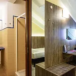 Hotel Urbani 3*